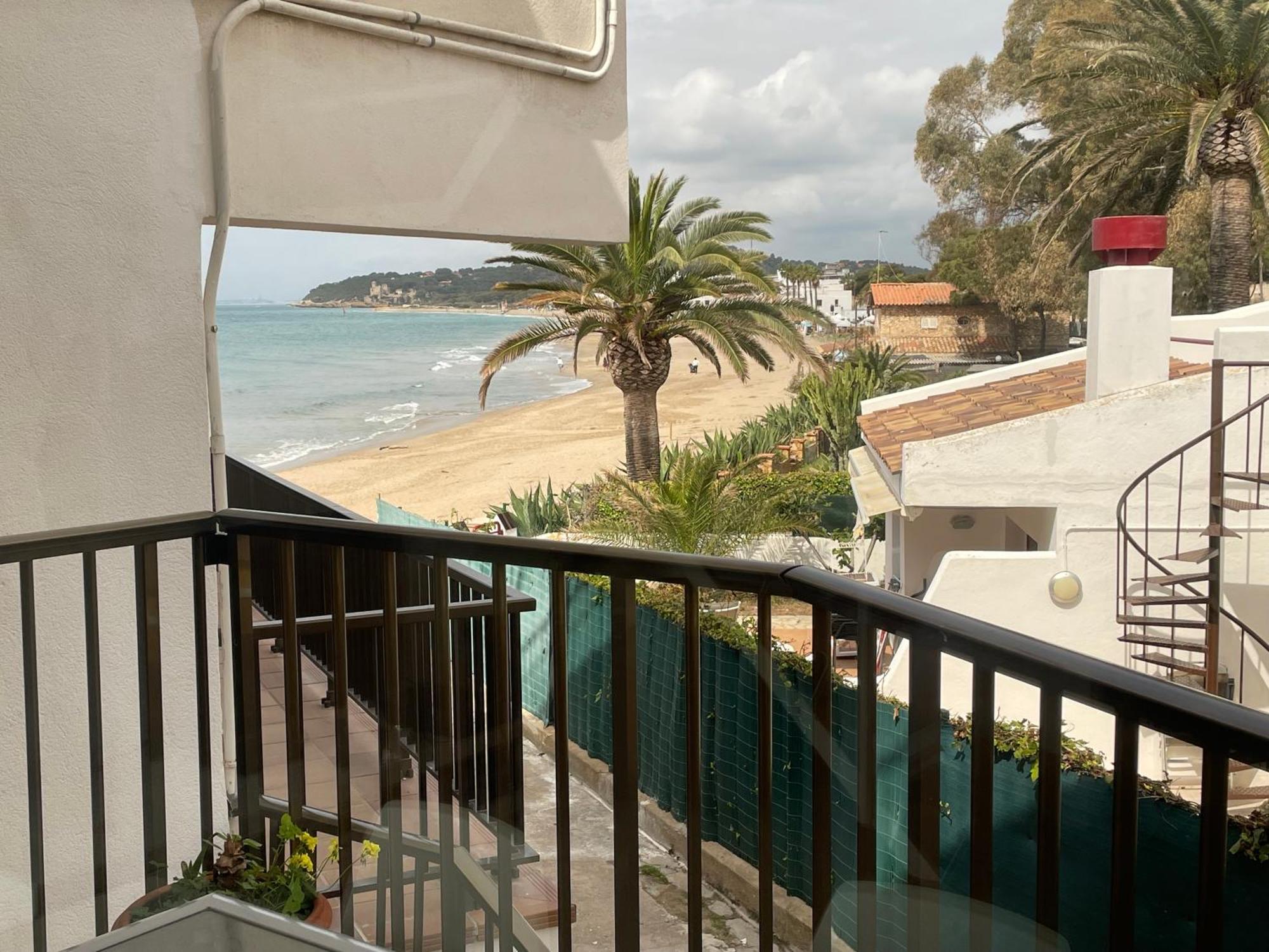 Altafulla, Primera Linea De Mar Con Acceso Directo A La Playa